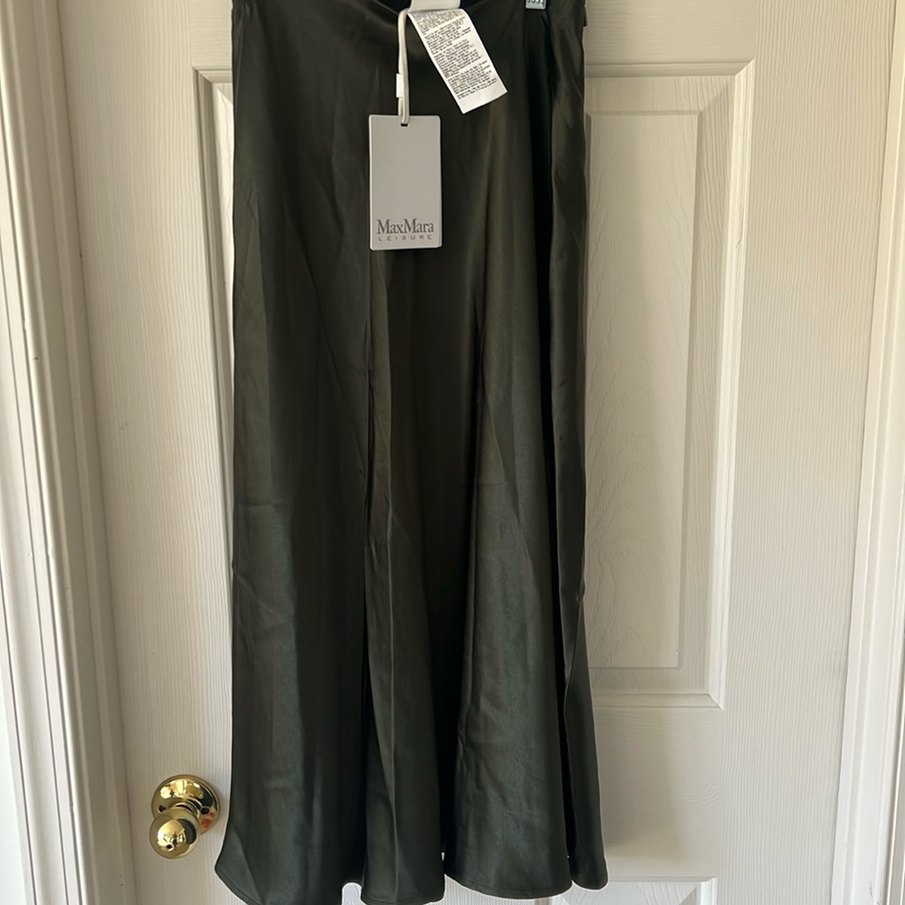 NWT Max Mara slip skirt